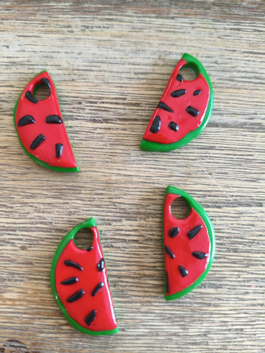 pastèque – vue 2 – rouge, vert ,noir – Pâte polymère