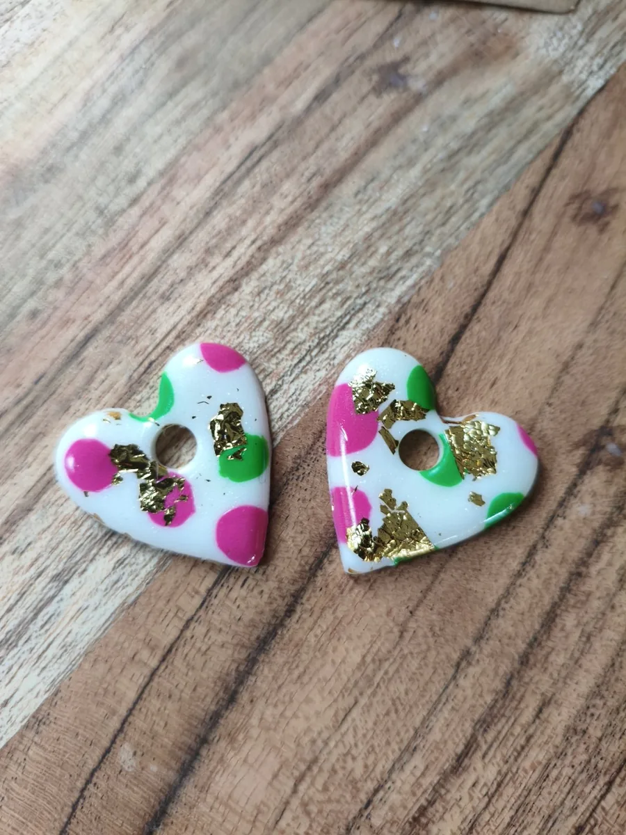 Lulu Martinique – vue 3 – Blanc,rose,vert, doré – Pâte polymère