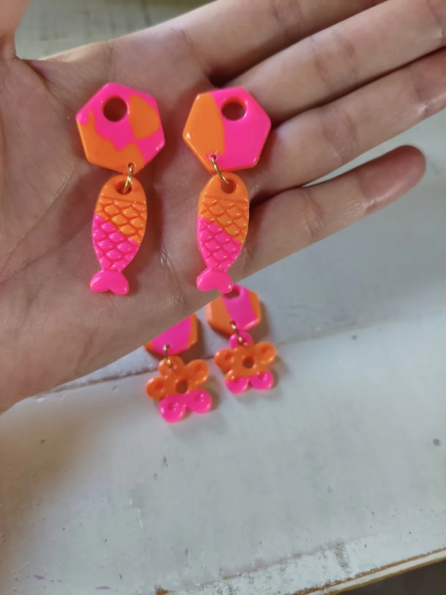 Duo de la mer fluo – vue 2 – Rose et orange fluo – Pâte polymère