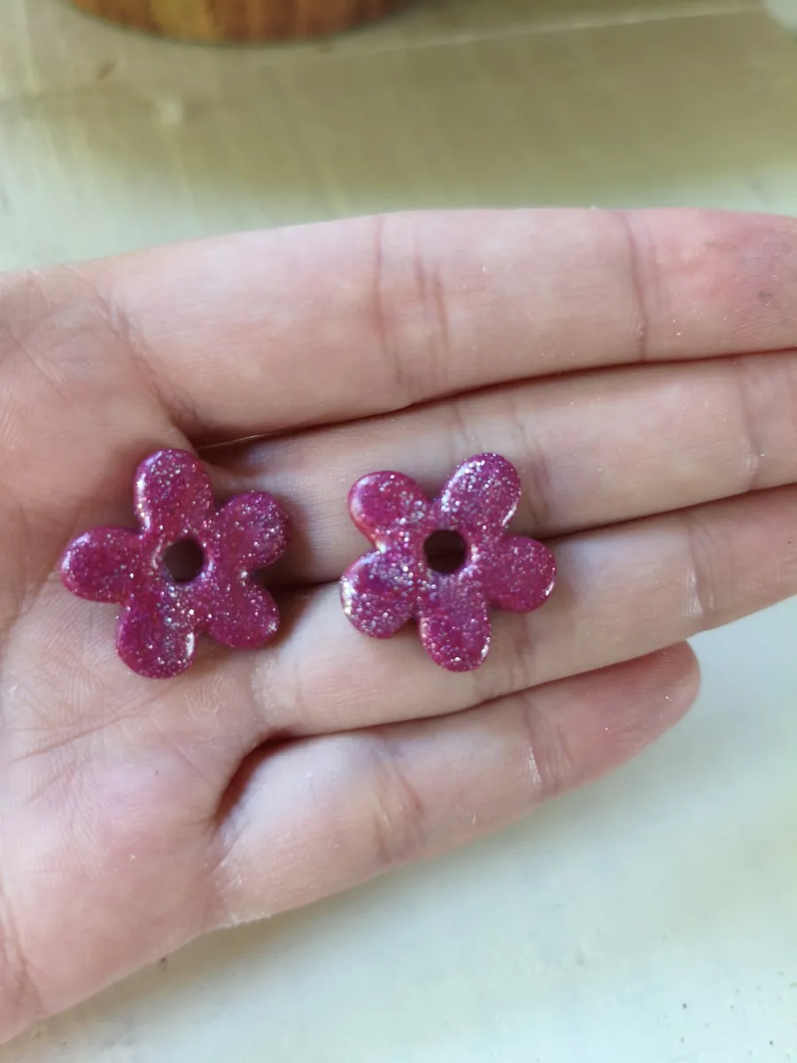 Eleanore violette paillette – vue 3 – violette, paillette – Pâte polymère