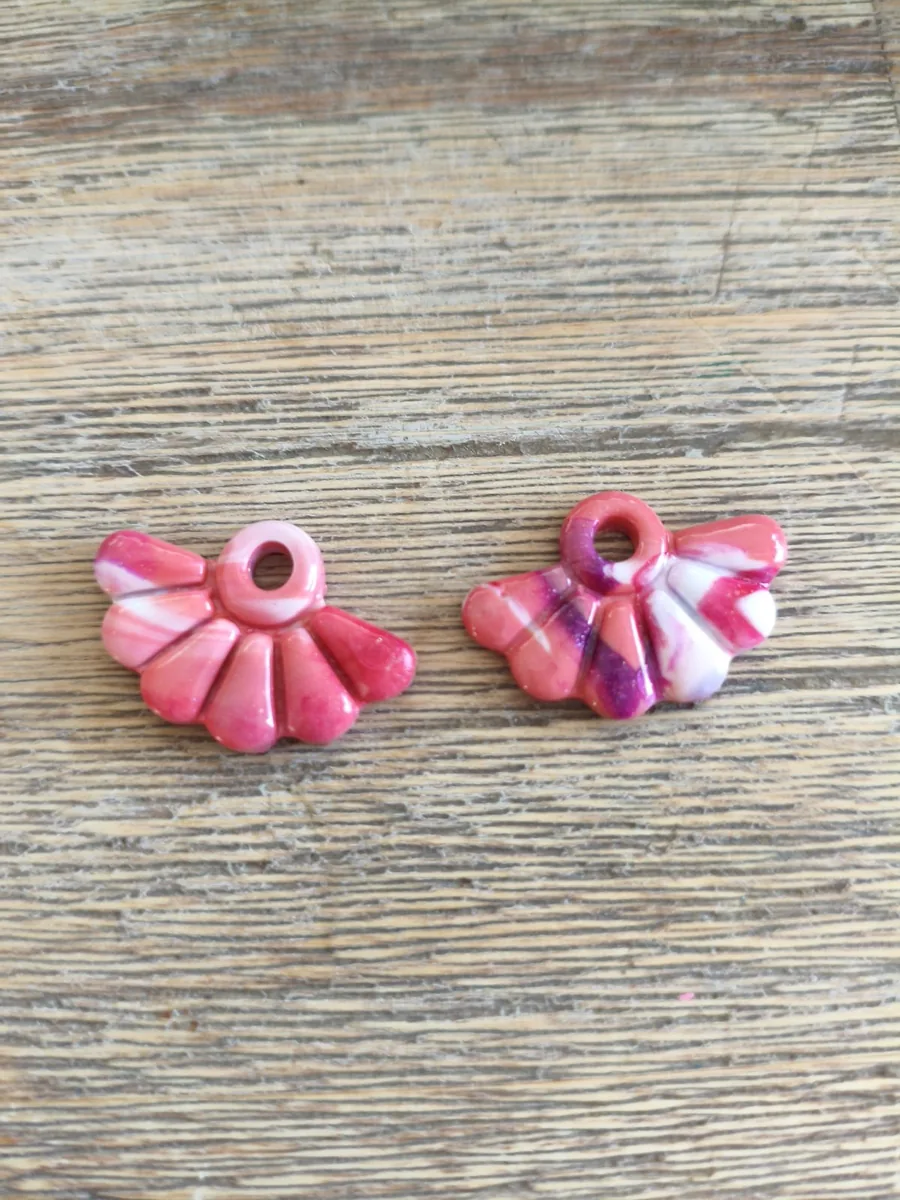 Carmen poudré – vue 2 – rose ,fushia,blanc – Pâte polymère