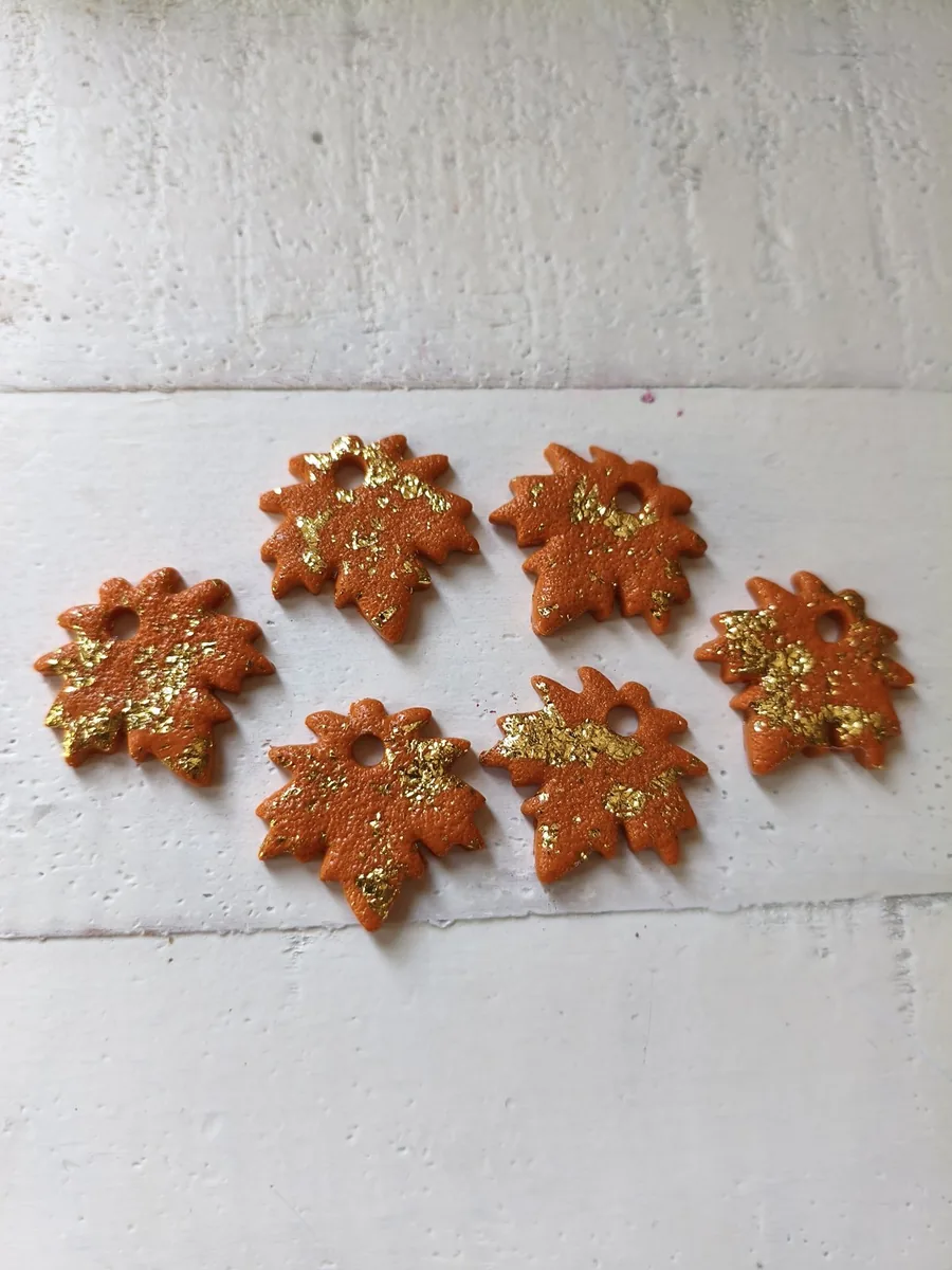 Feuilles d automne orangée – vue 2 – Orange,or – Pâte polymère