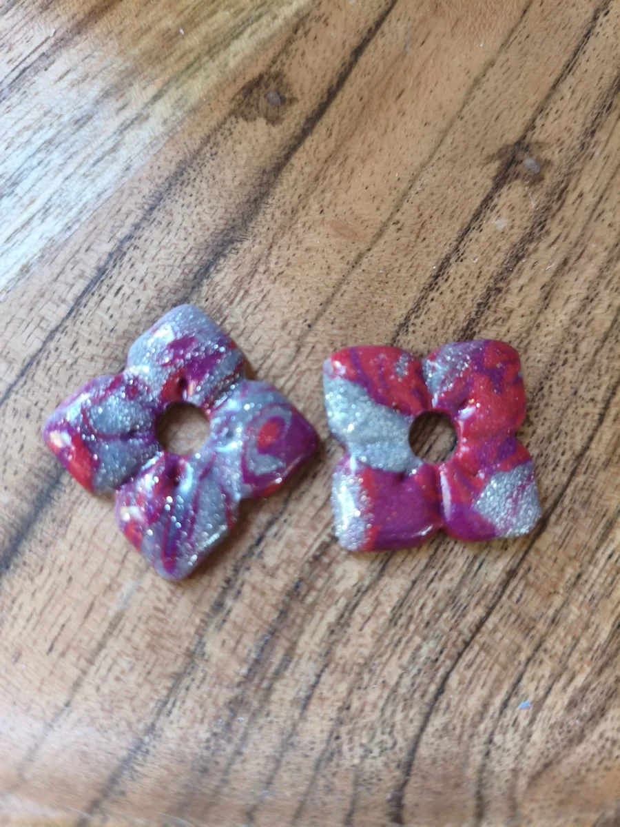 Candy métallisée – vue 2 – Métallisée fushia et violet – Pâte polymère
